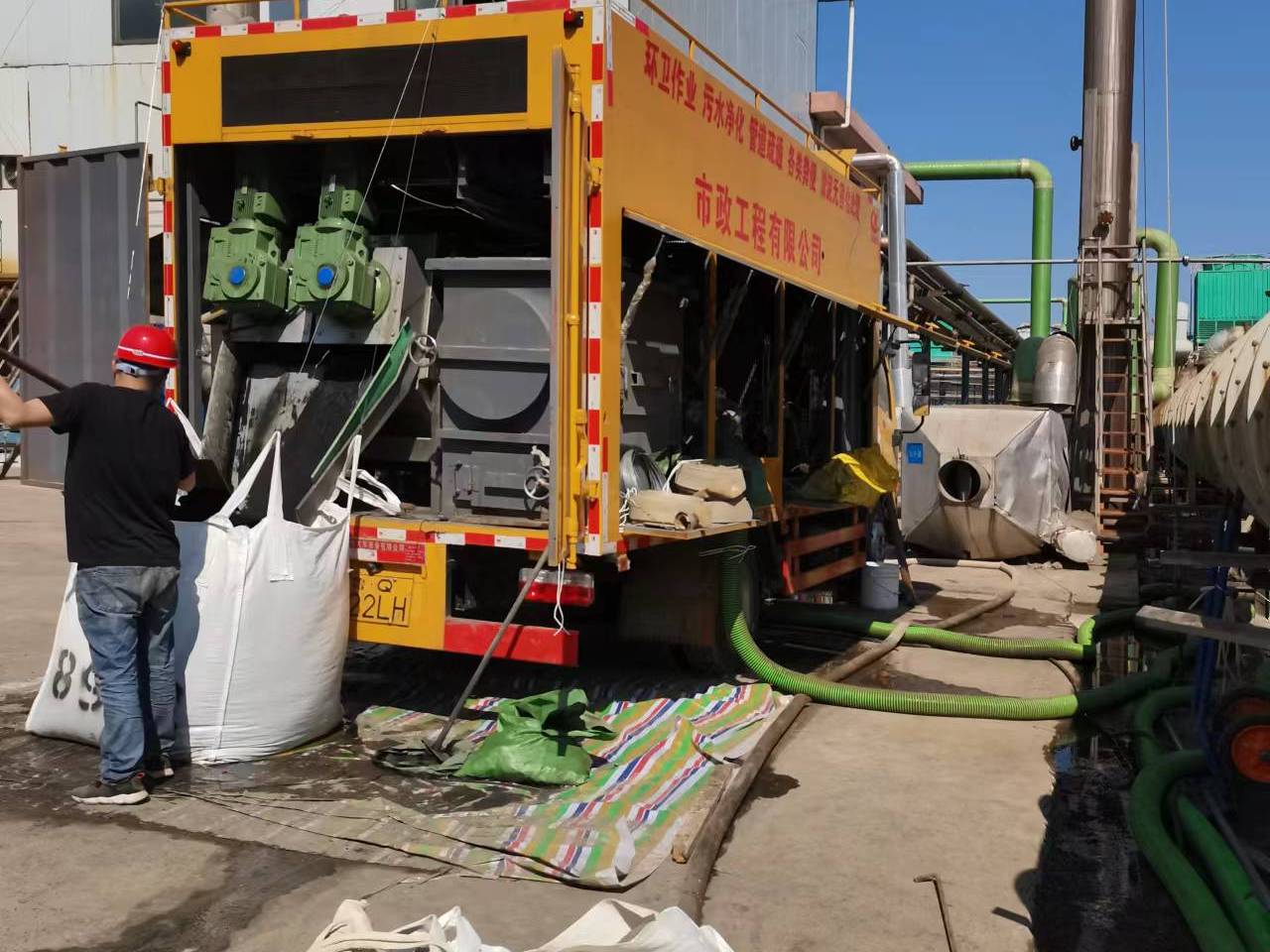 麻城淤泥压干处理